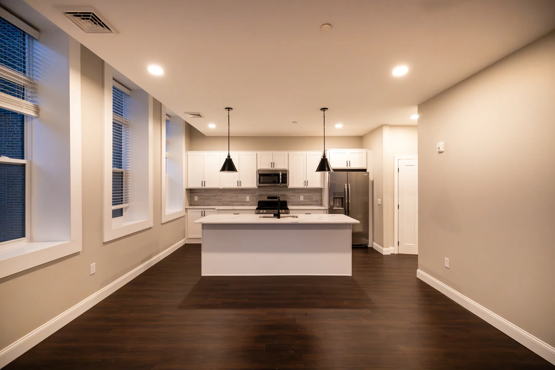 Interior view 4 of the second floor residence at 515–517 Lackawanna Avenue