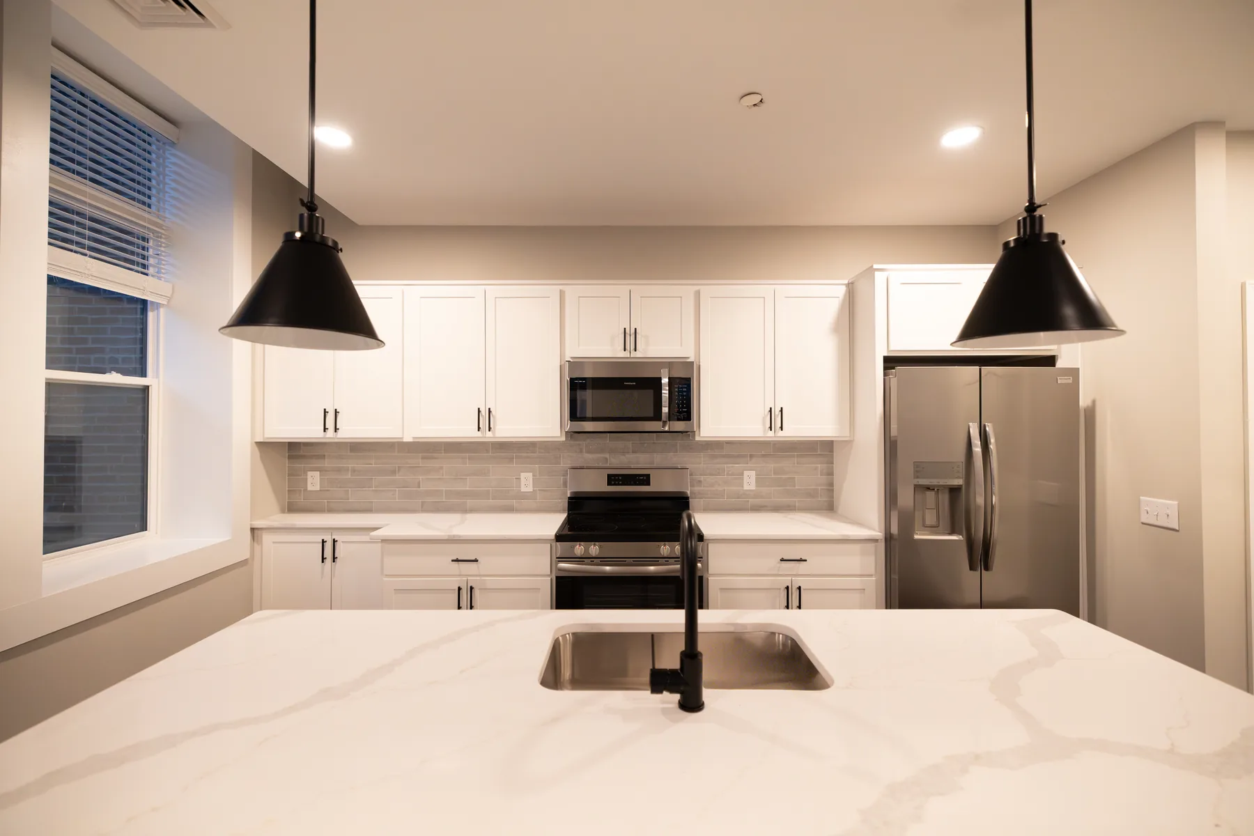 Interior view 7 of the second floor residence at 515–517 Lackawanna Avenue