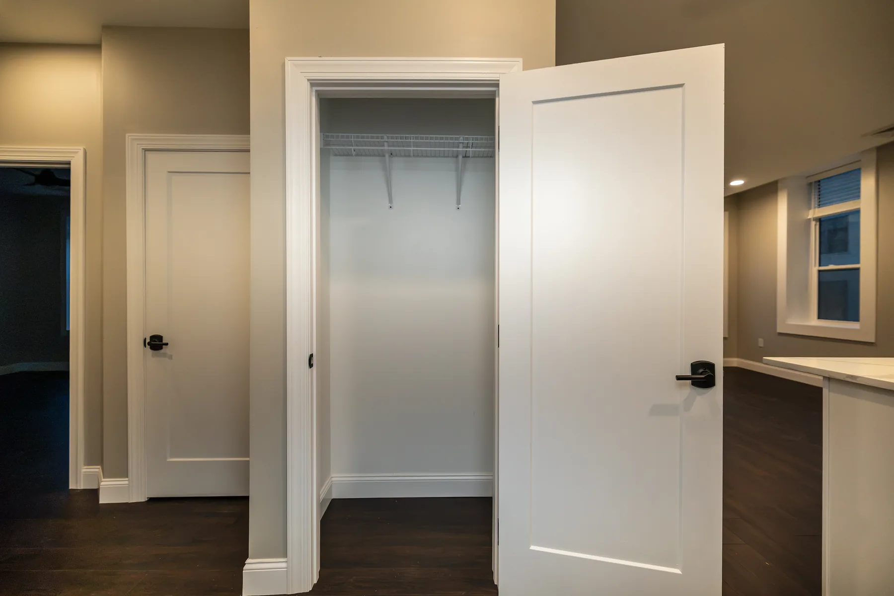 Interior view 5 of the third floor residence at 515–517 Lackawanna Avenue