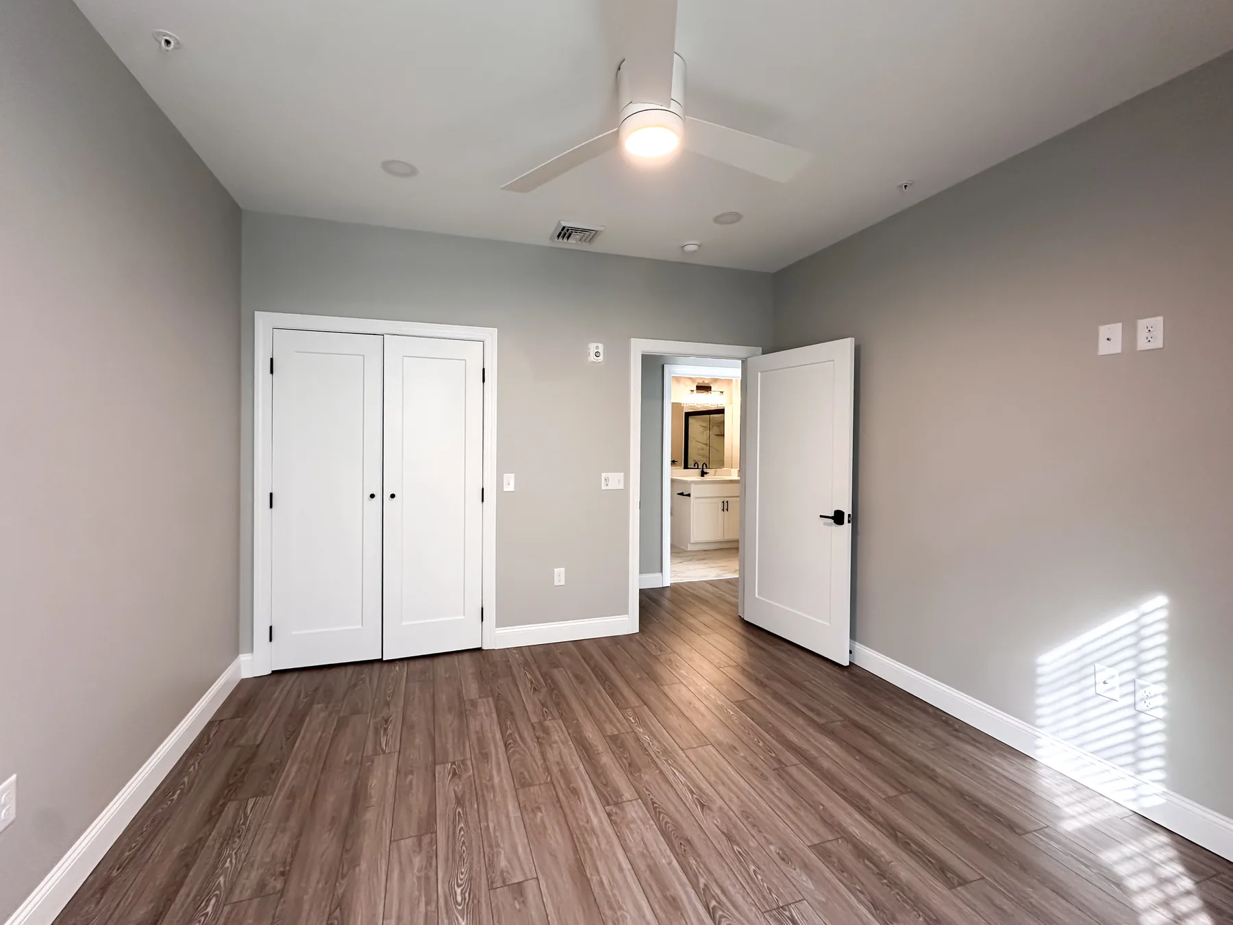 Interior view 4 of Unit 202 at 519 Lofts
