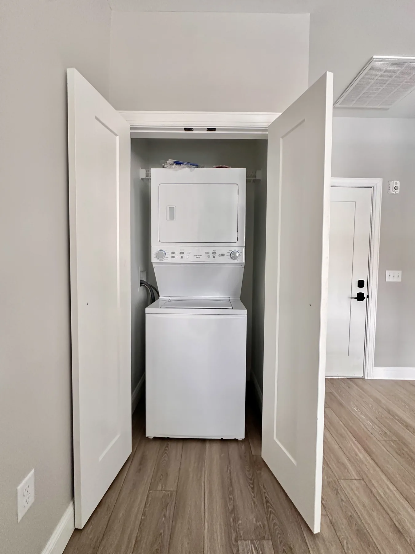 Interior view 7 of Unit 301 at 519 Lofts