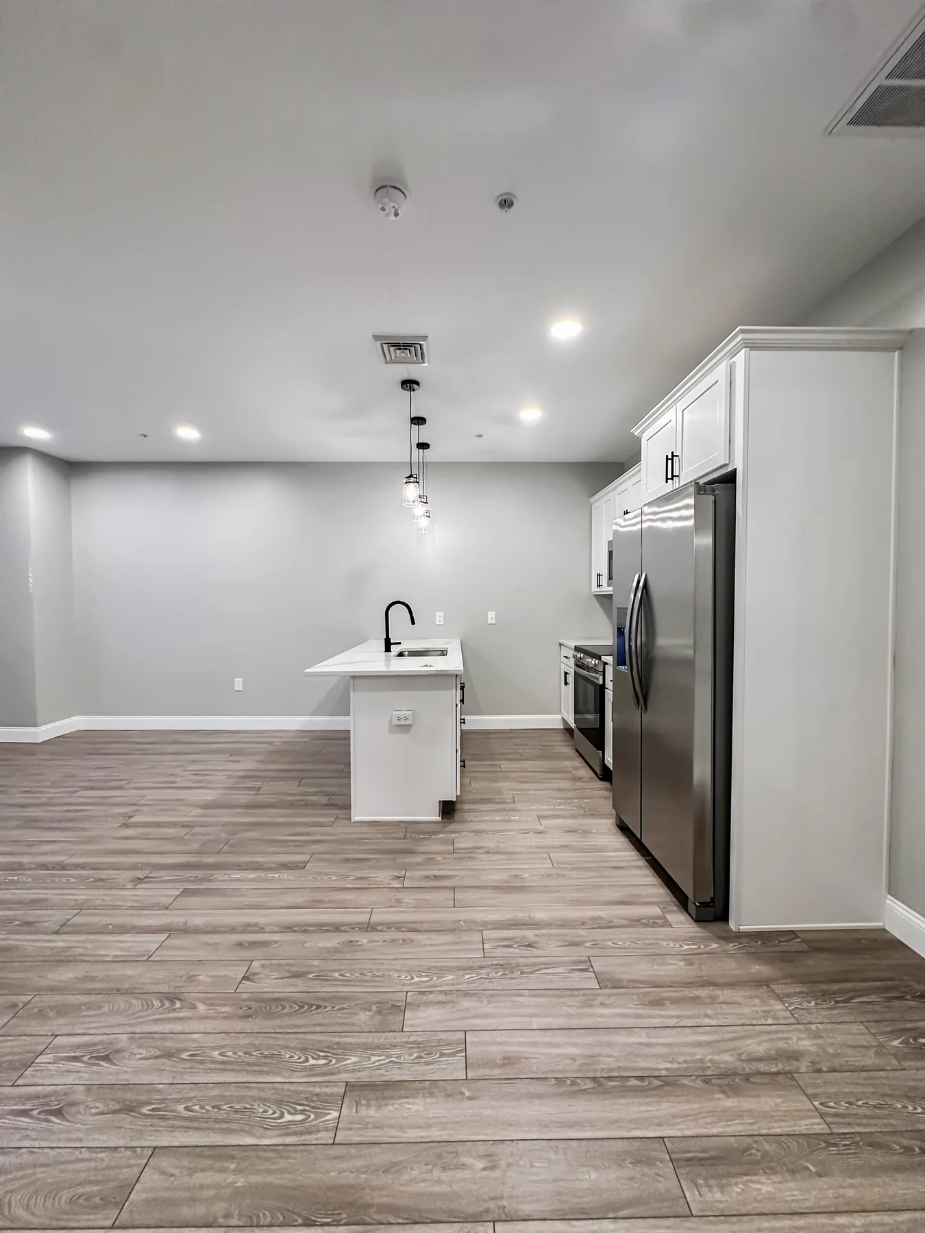Interior view 5 of Unit 304 at 519 Lofts