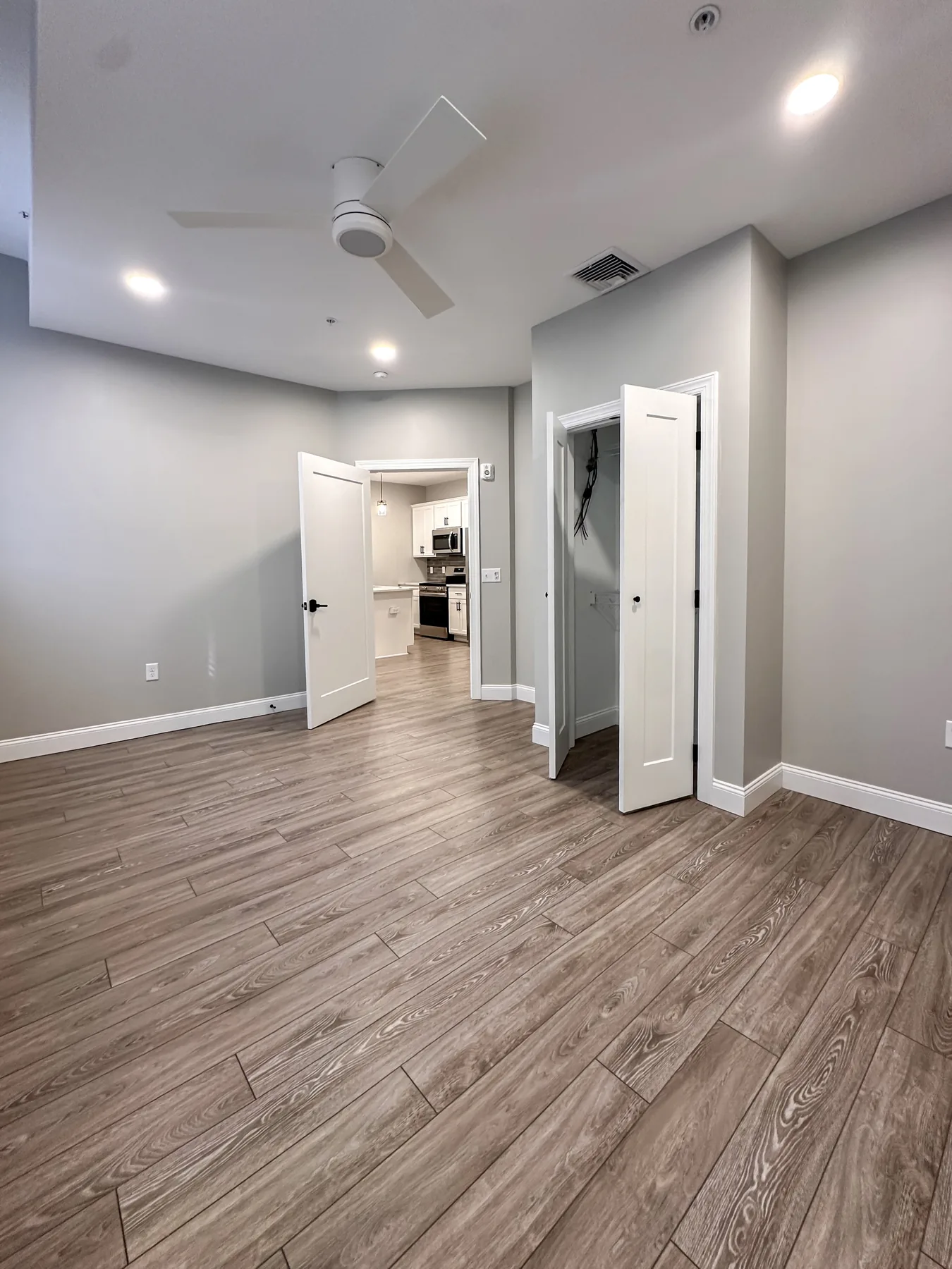 Interior view 6 of Unit 304 at 519 Lofts